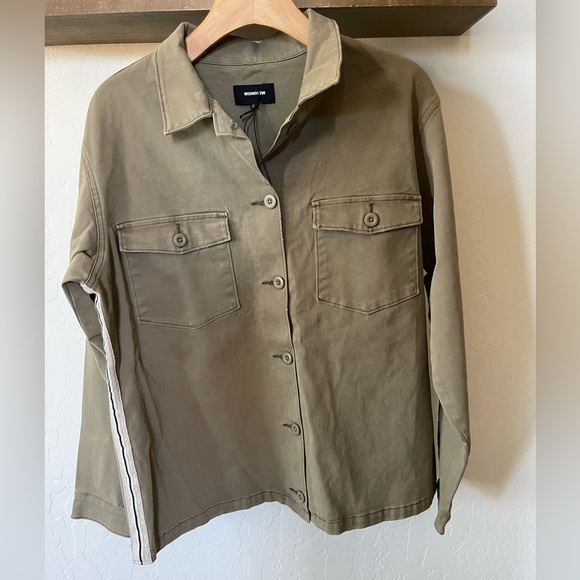 Monrow|Olive Anorak Jacket with Stripe Detail on Sides, Size Large•••Shaket - Picture 7 of 14